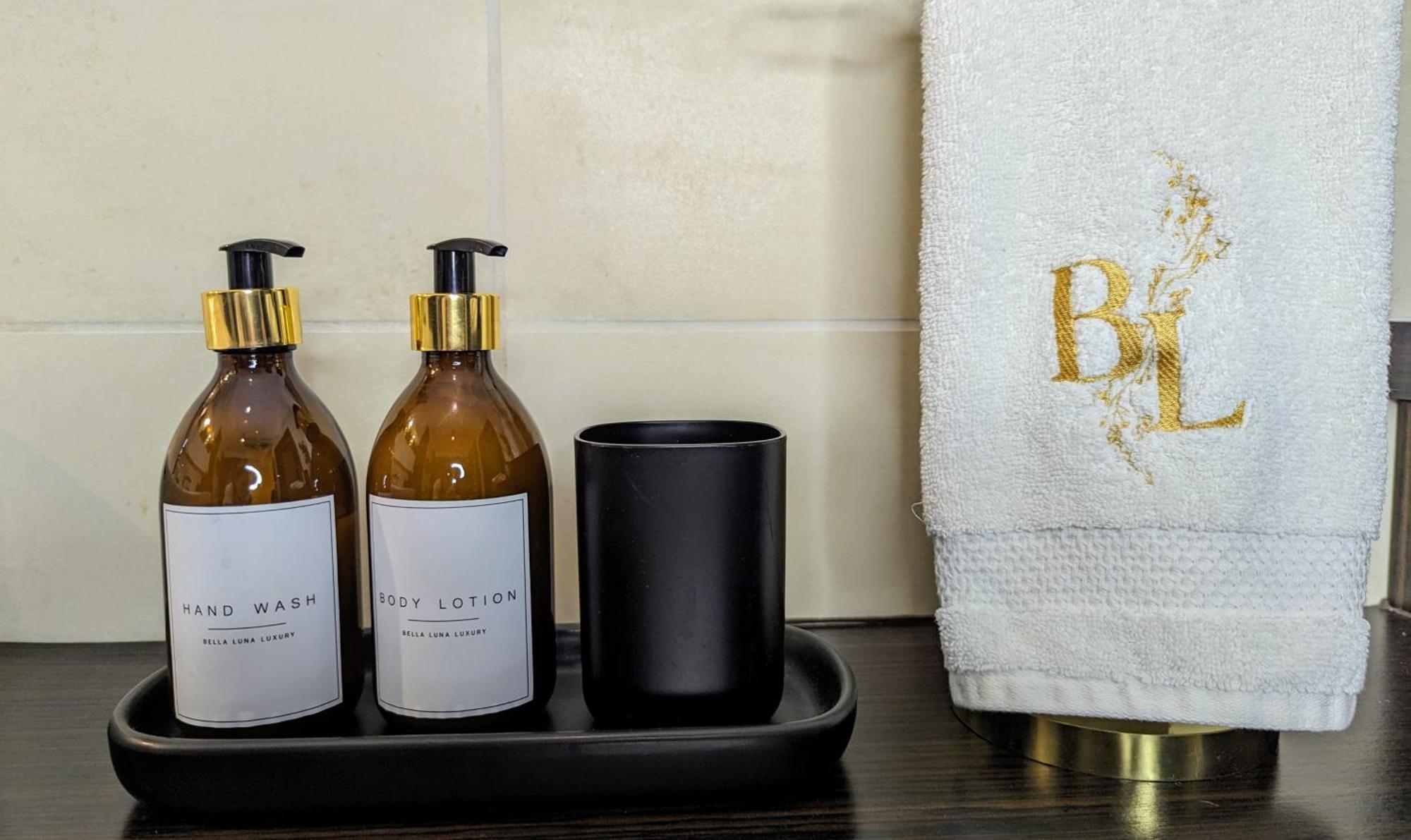 Bella Luna Luxury - Chic In Historic Square Appartement Warschau